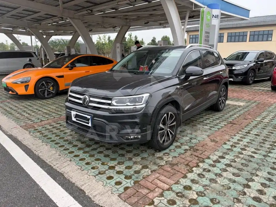 Volkswagen Tharu