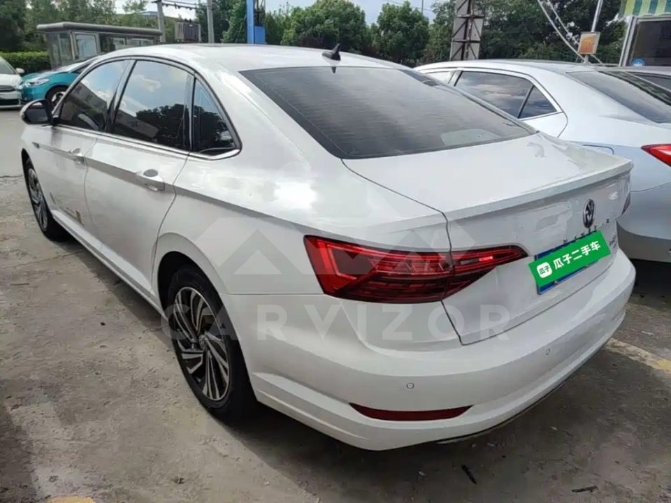 Volkswagen Sagitar