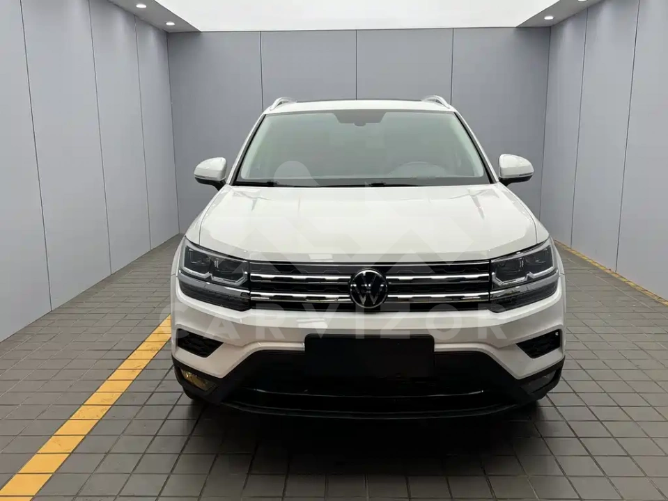 Volkswagen Tharu