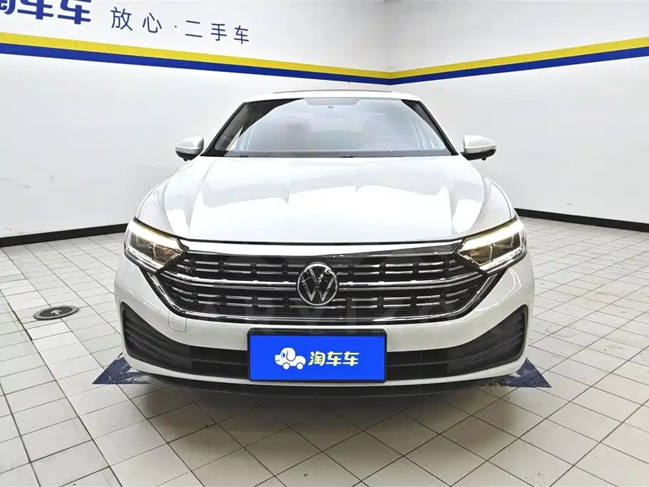 Volkswagen Sagitar