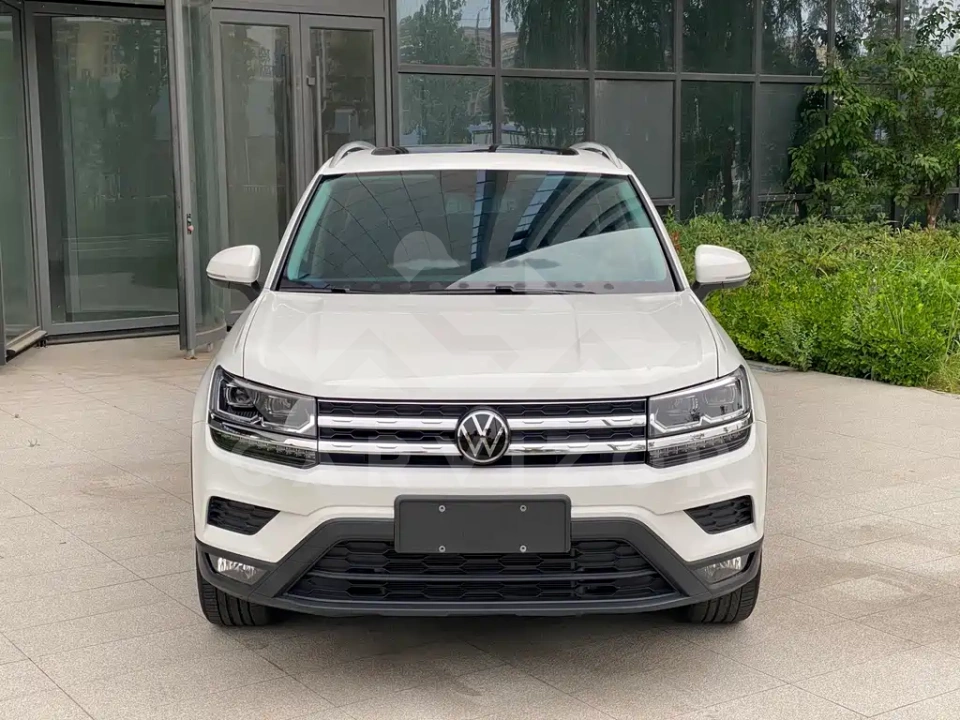 Volkswagen Tharu