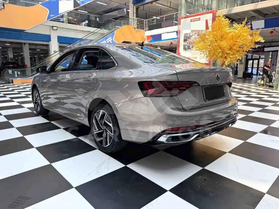Volkswagen Sagitar