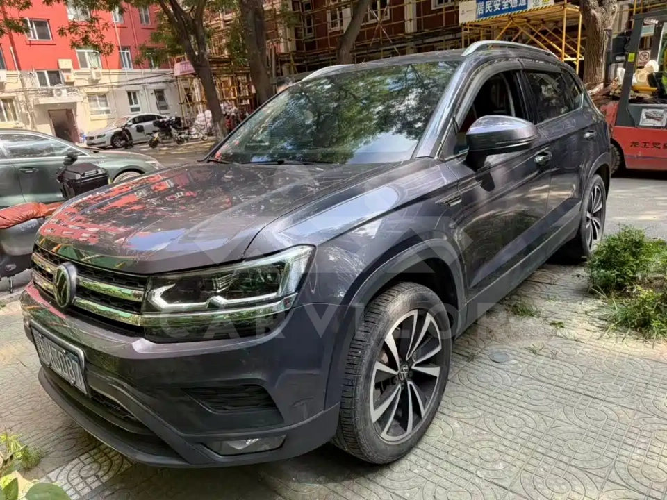 Volkswagen Tharu