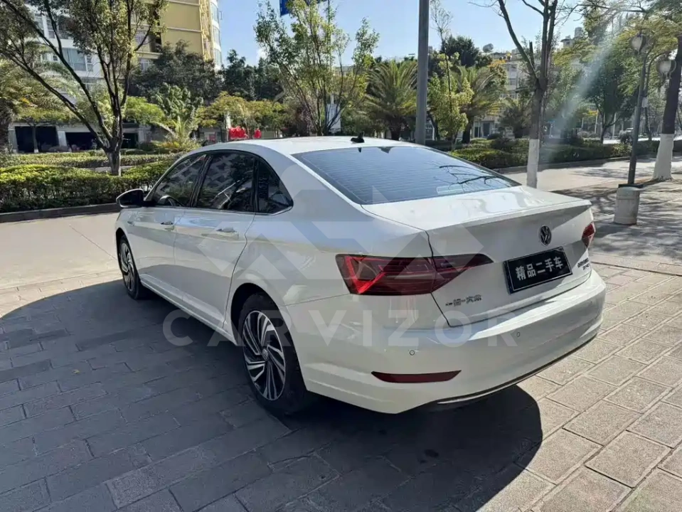 Volkswagen Sagitar