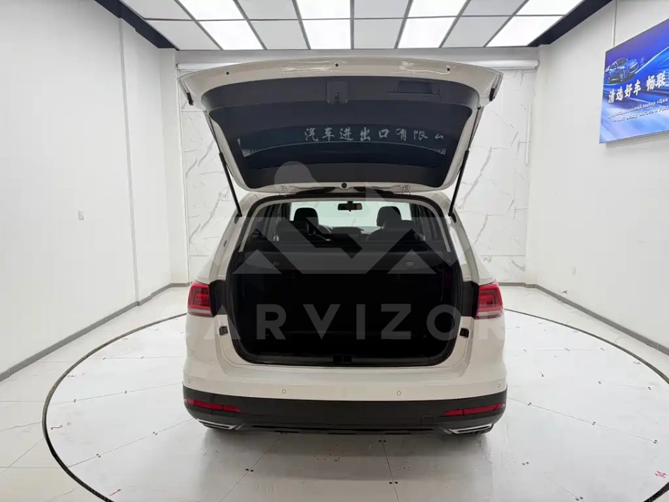 Volkswagen Tharu