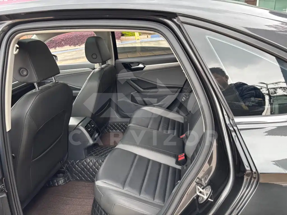 Volkswagen Sagitar