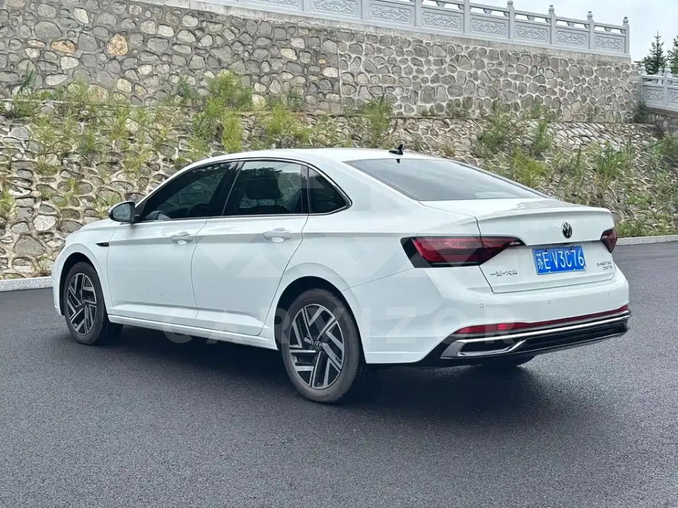 Volkswagen Sagitar