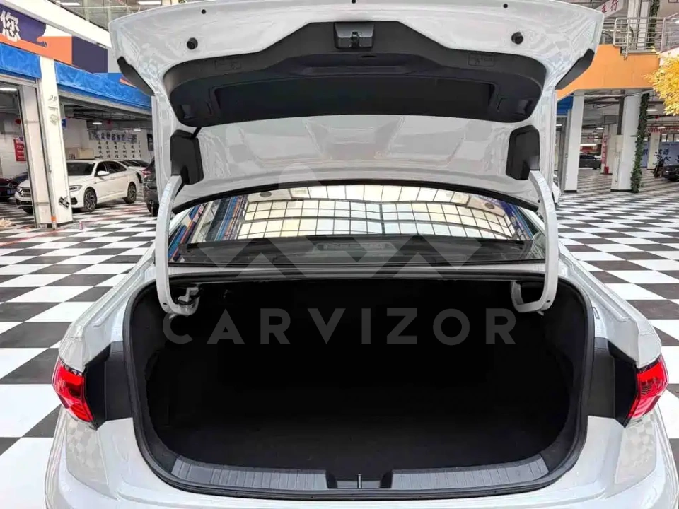 Volkswagen Sagitar