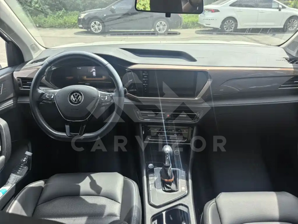 Volkswagen Tharu