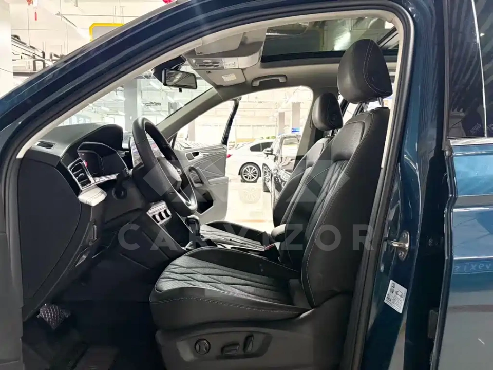 Volkswagen Tiguan L