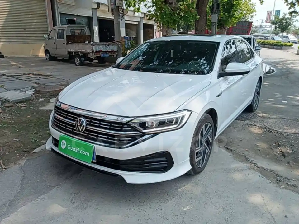 Volkswagen Sagitar