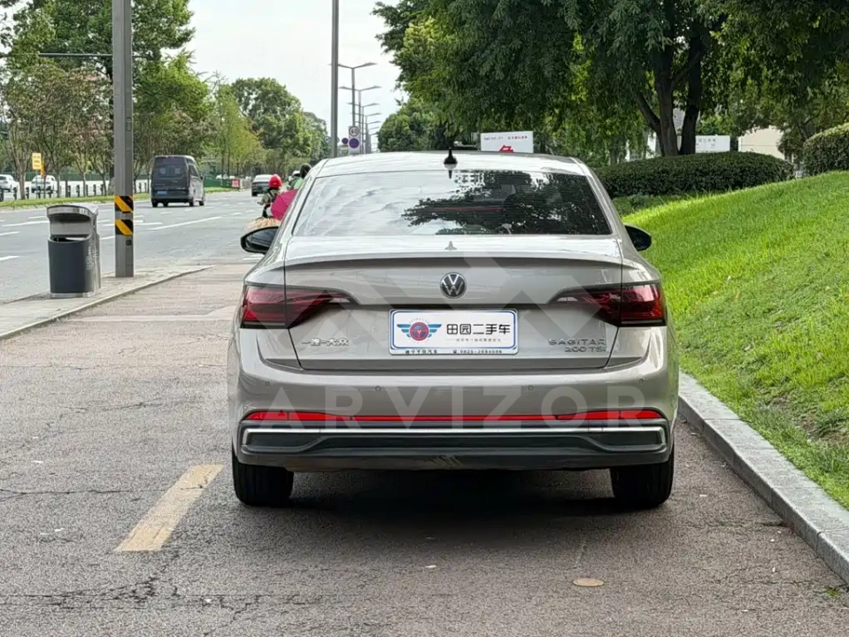 Volkswagen Sagitar