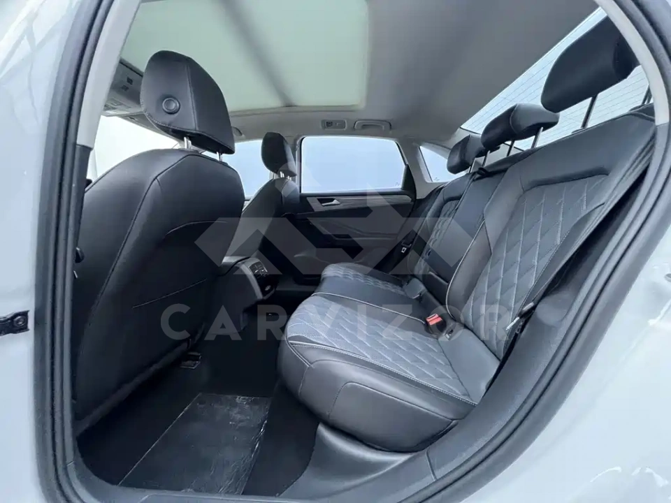 Volkswagen Sagitar