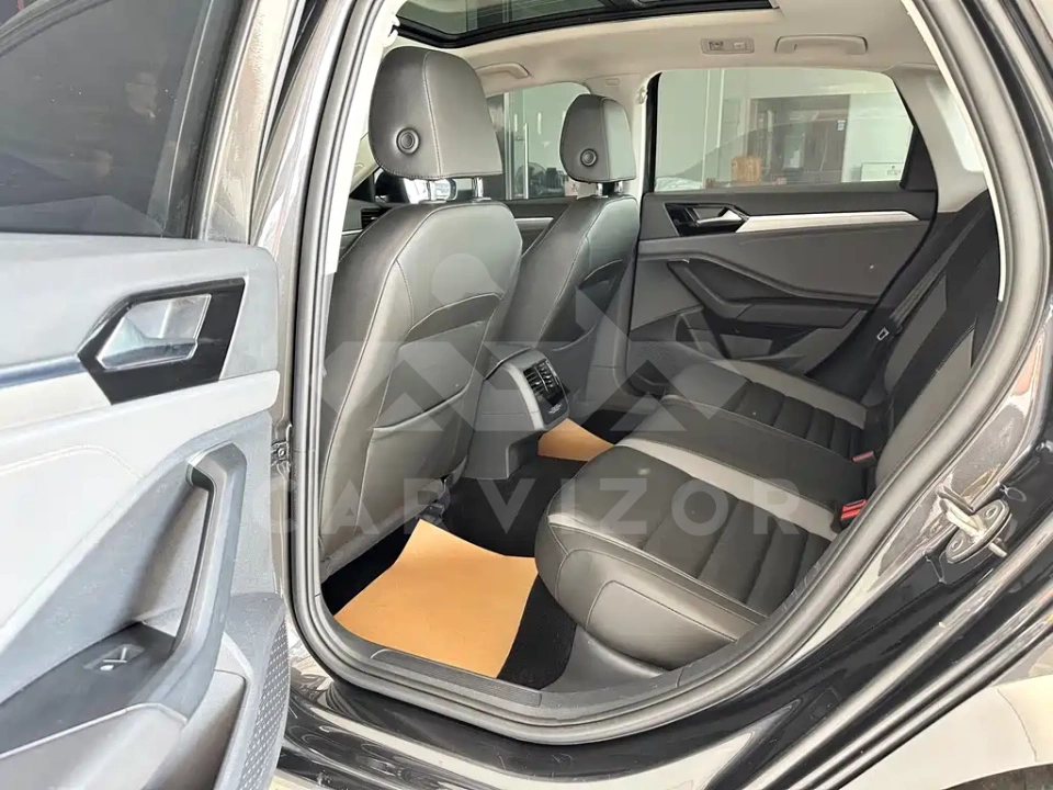 Volkswagen Sagitar