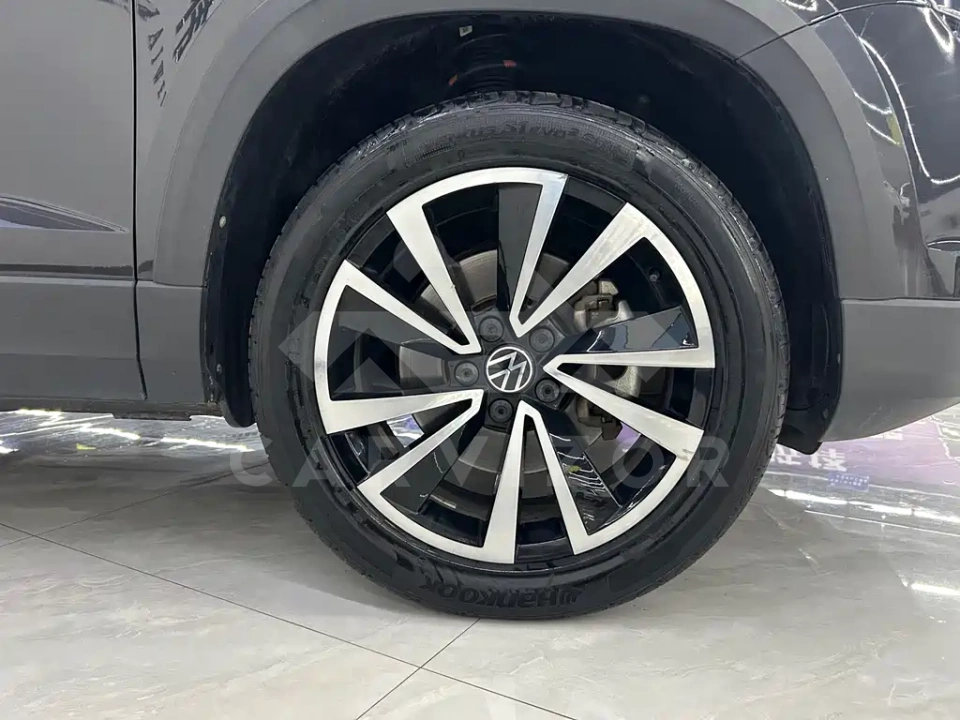 Volkswagen Tharu