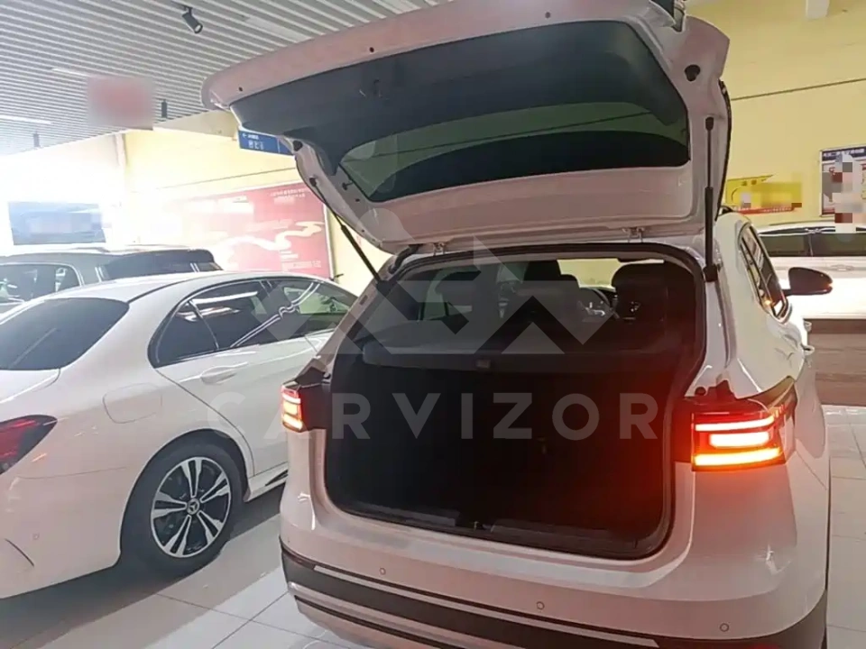 Volkswagen Tharu