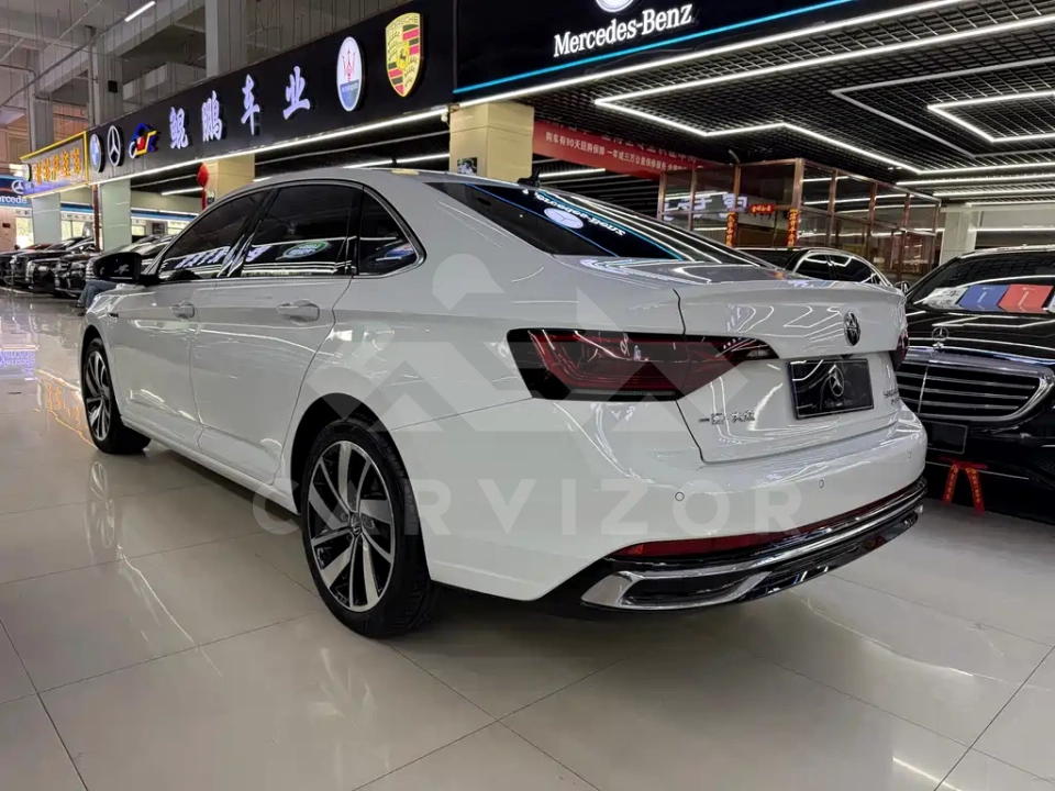 Volkswagen Sagitar