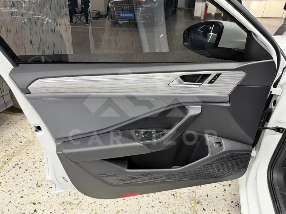 Volkswagen Sagitar