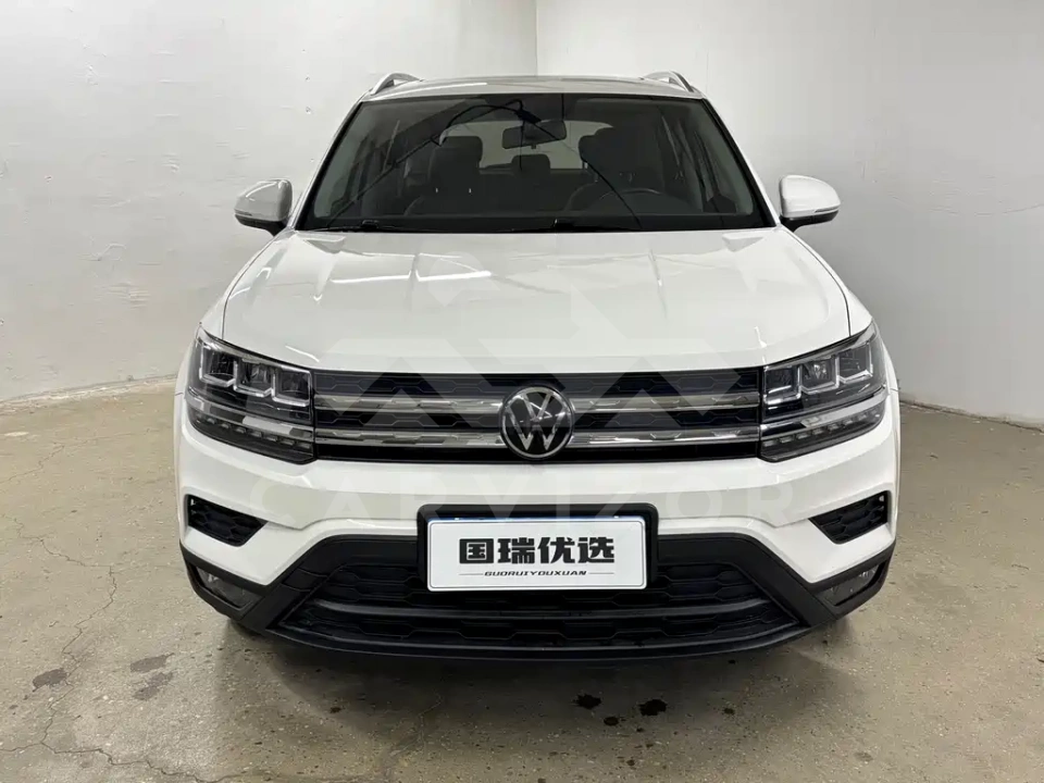 Volkswagen Tharu