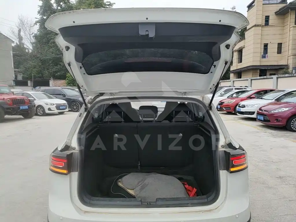 Volkswagen Tharu