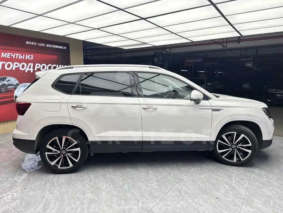 Volkswagen Tharu