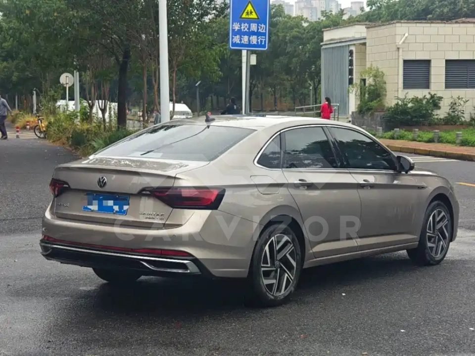 Volkswagen Sagitar