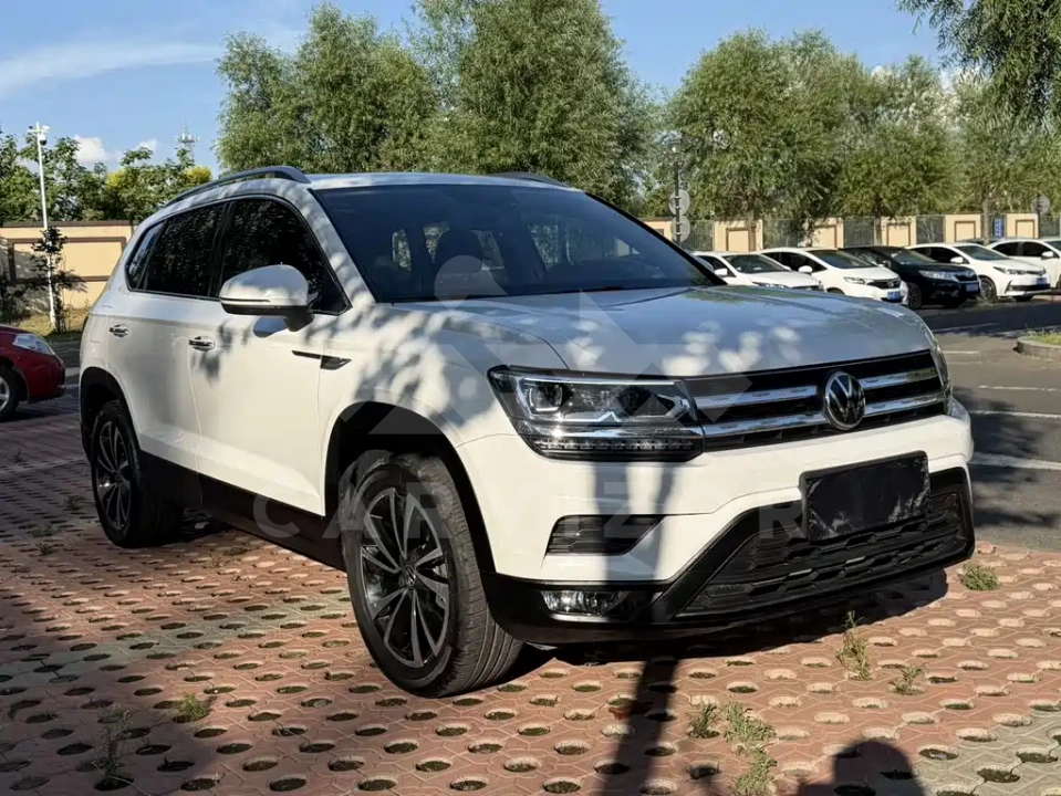 Volkswagen Tharu