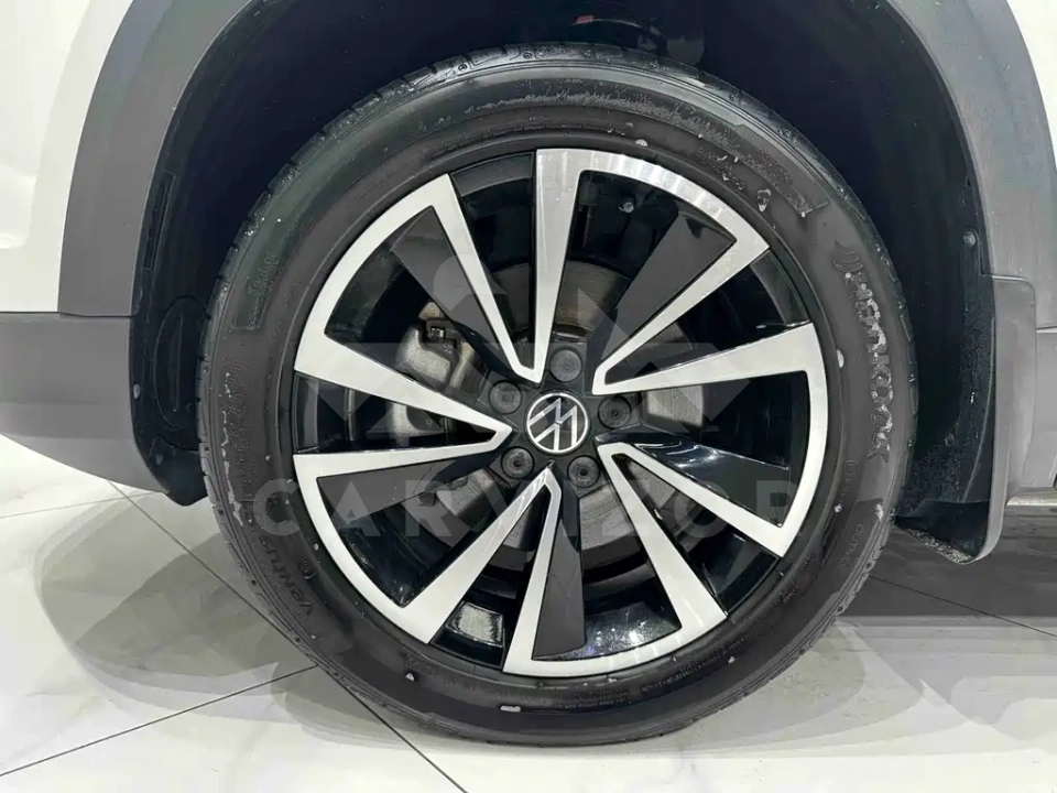 Volkswagen Tharu