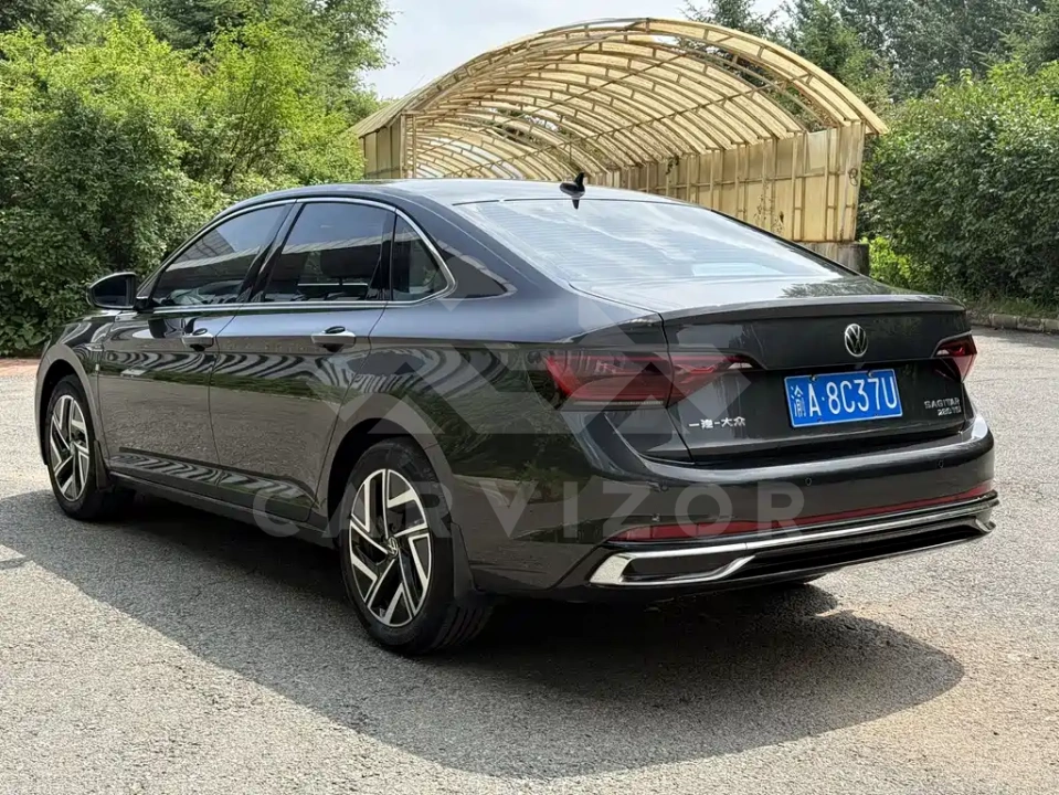 Volkswagen Sagitar