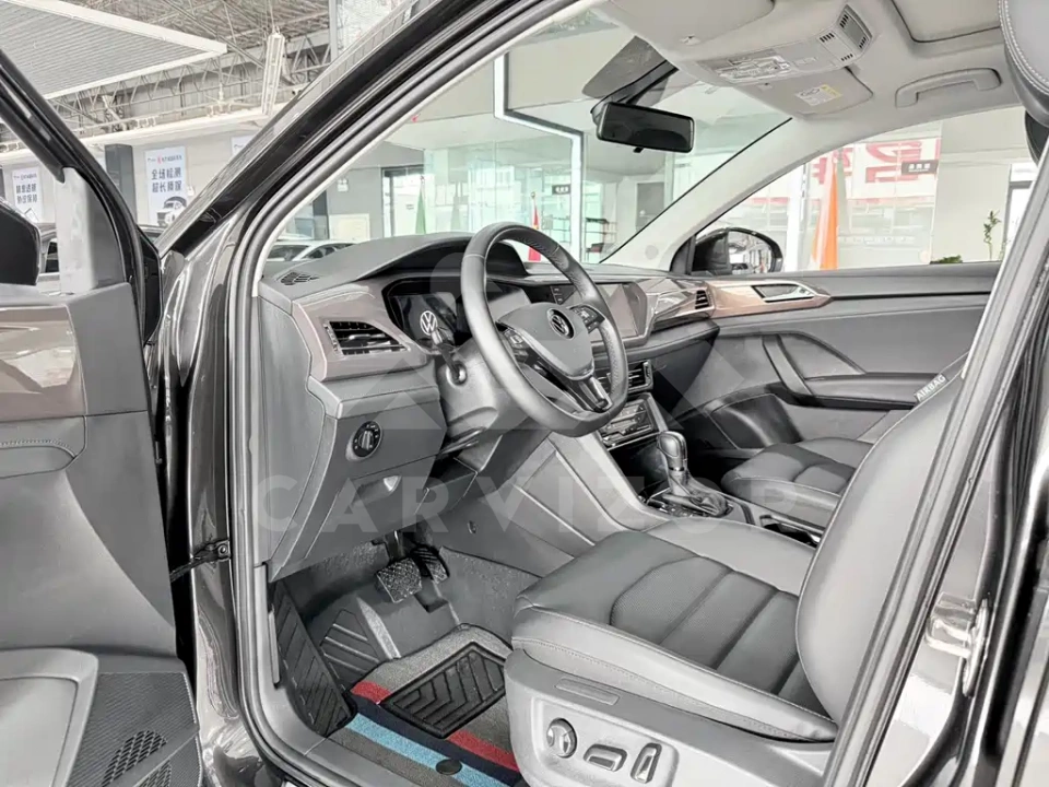 Volkswagen Tharu