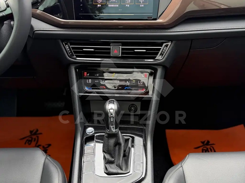 Volkswagen Tharu