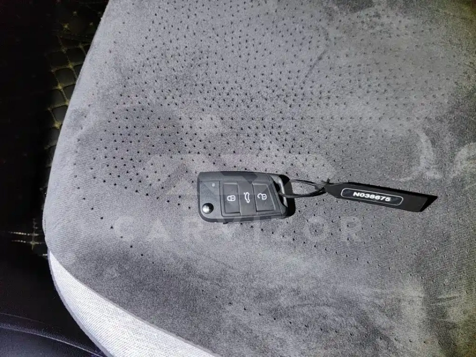 Volkswagen Tharu