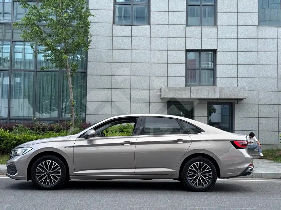 Volkswagen Sagitar
