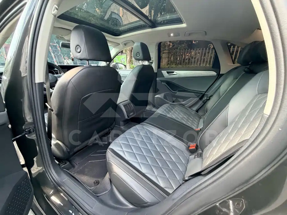 Volkswagen Sagitar