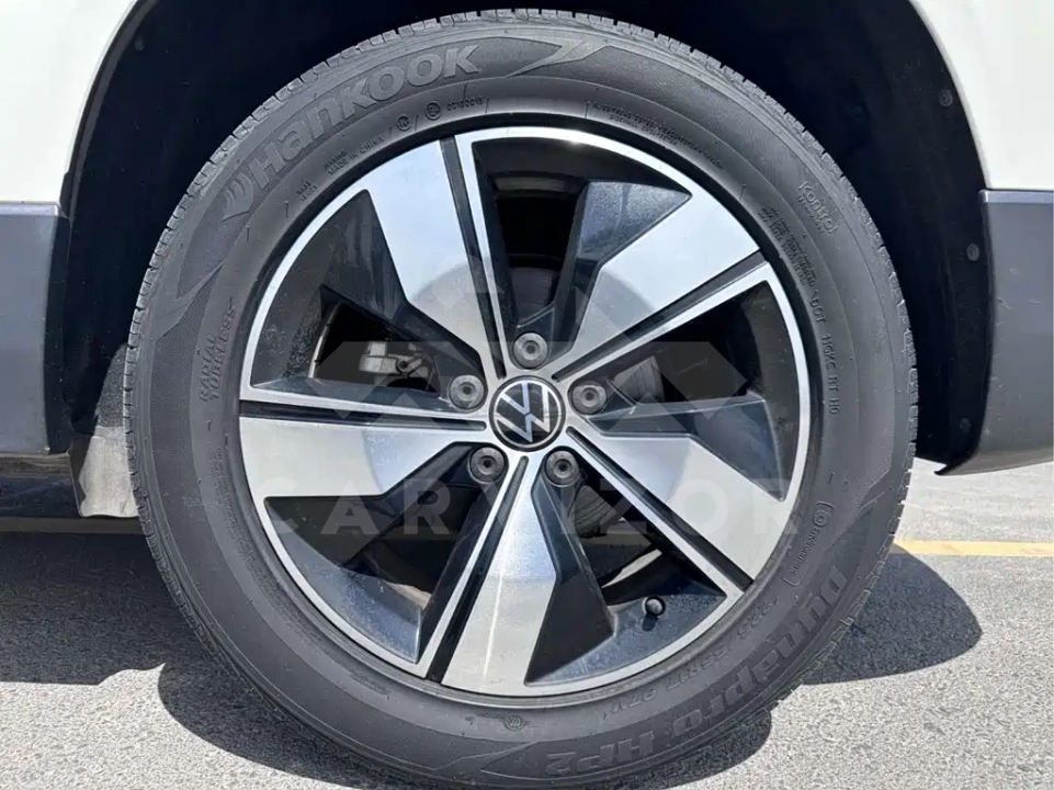 Volkswagen Tharu