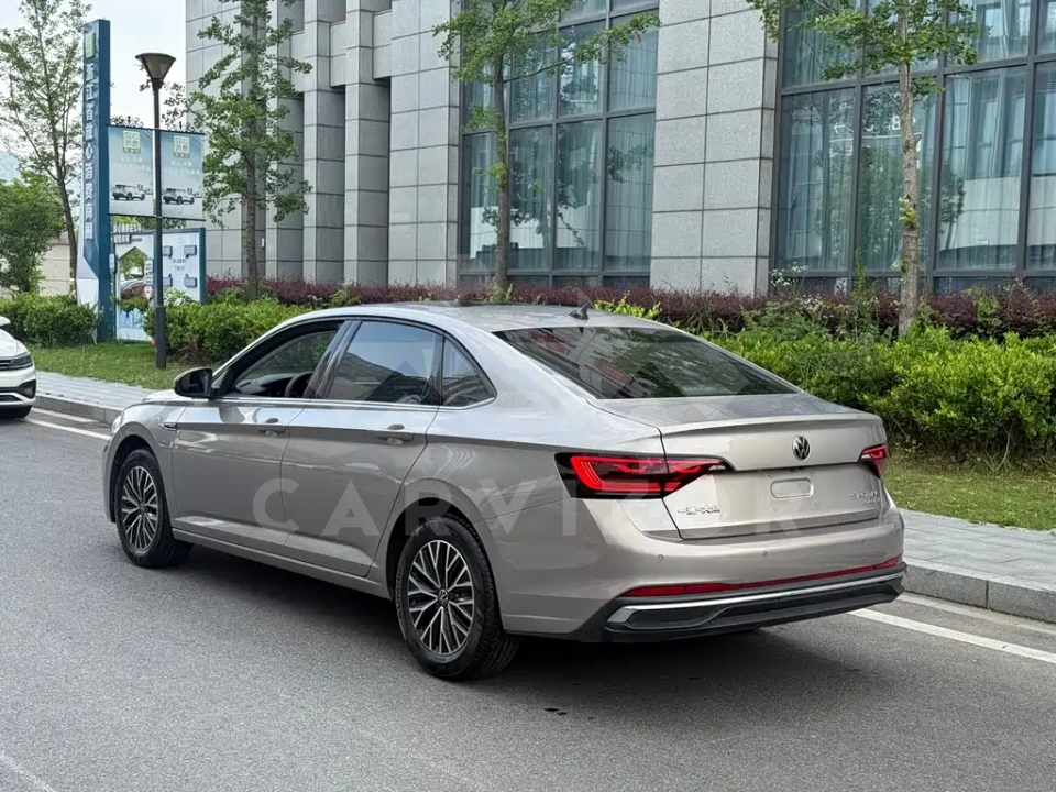Volkswagen Sagitar