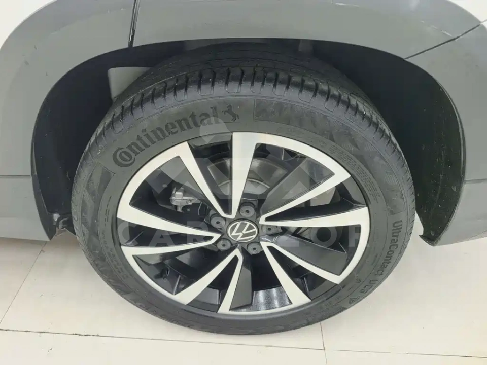 Volkswagen Tharu