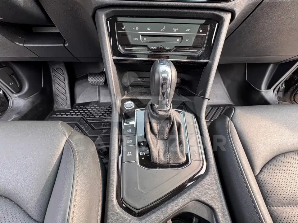 Volkswagen Tharu