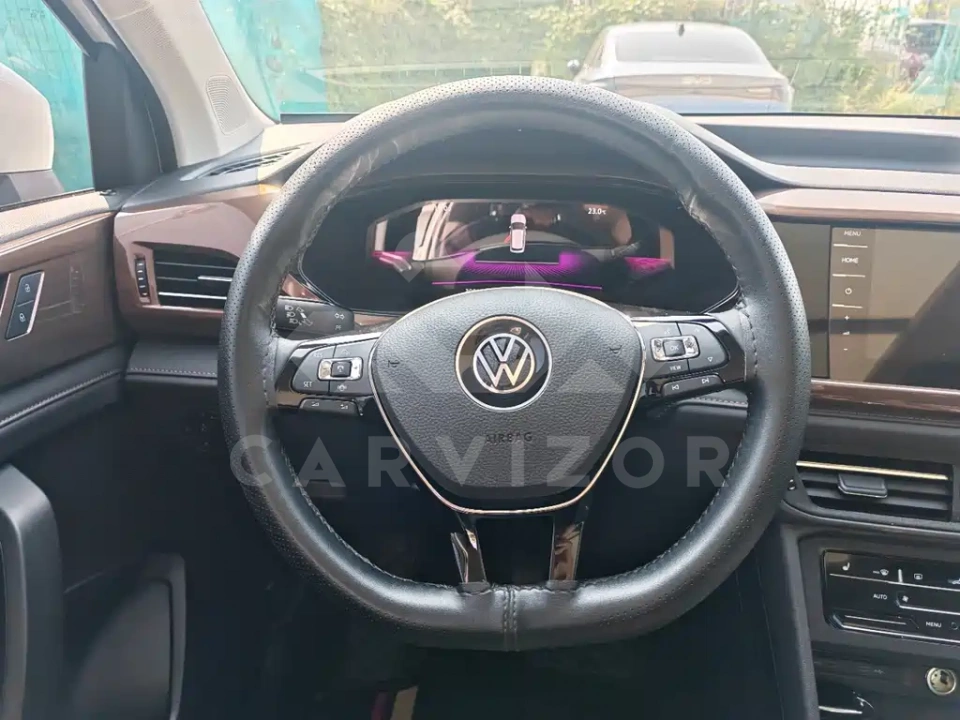 Volkswagen Tharu