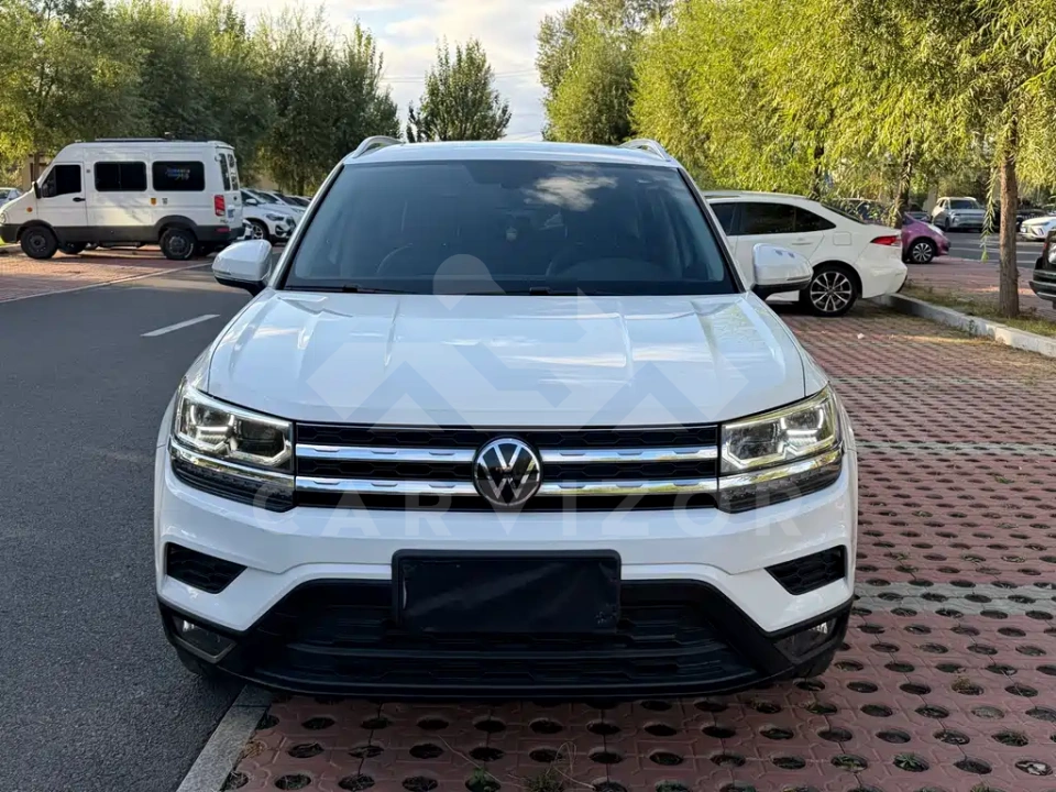 Volkswagen Tharu