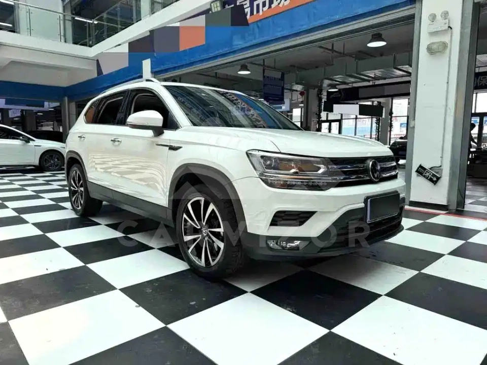 Volkswagen Tharu