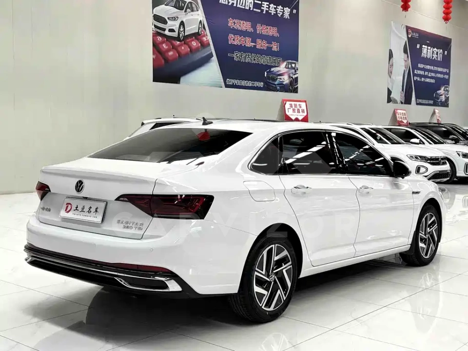 Volkswagen Sagitar