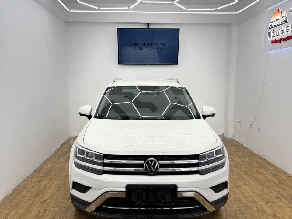Volkswagen Tharu