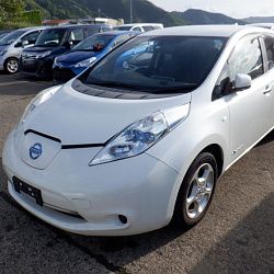 Электромобиль Nissan Leaf 2013