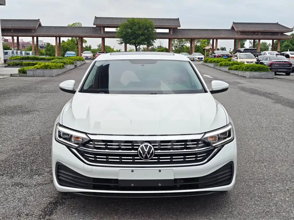 Volkswagen Sagitar