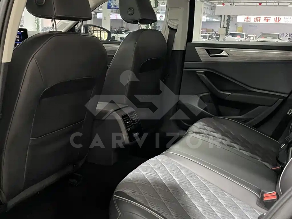 Volkswagen Sagitar