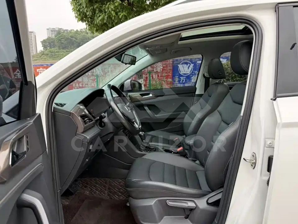 Volkswagen Tharu