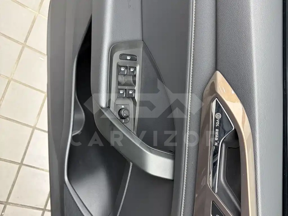 Volkswagen Tharu
