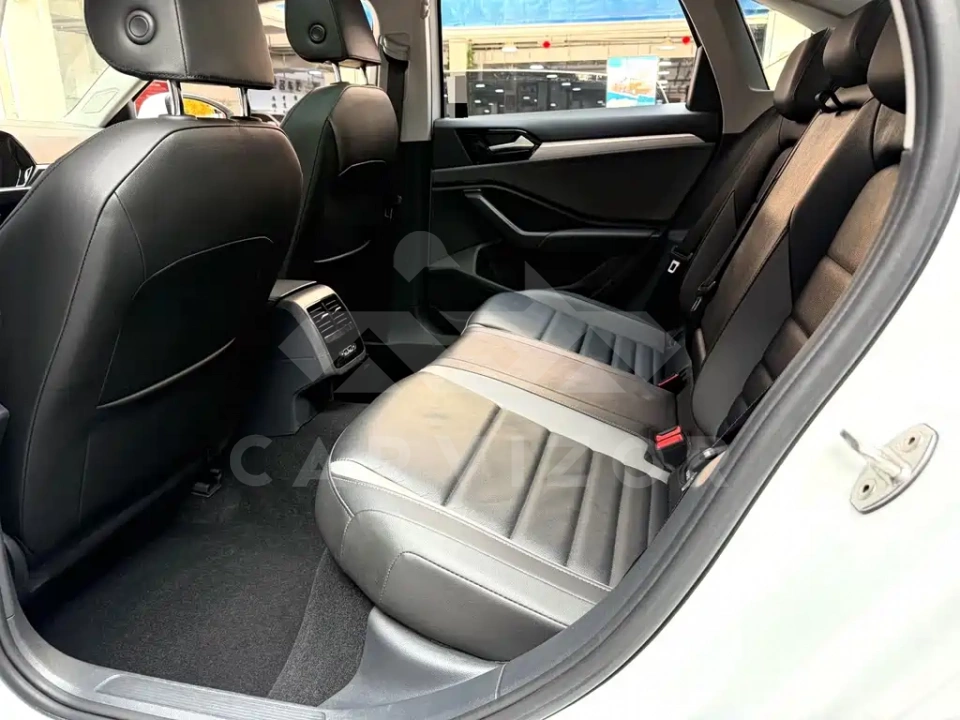 Volkswagen Sagitar