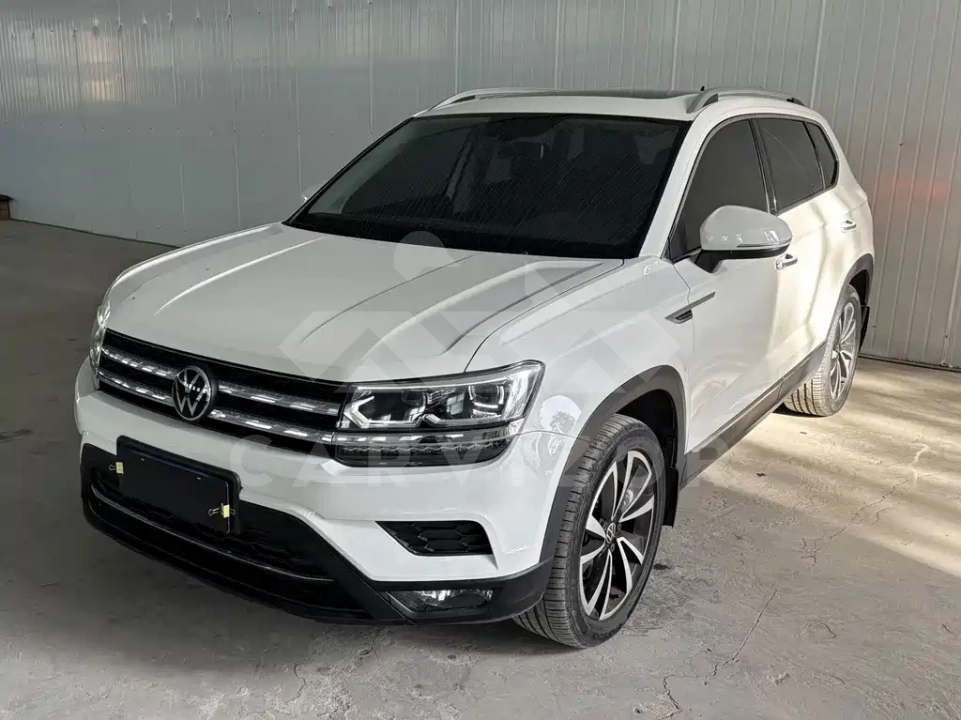 Volkswagen Tharu